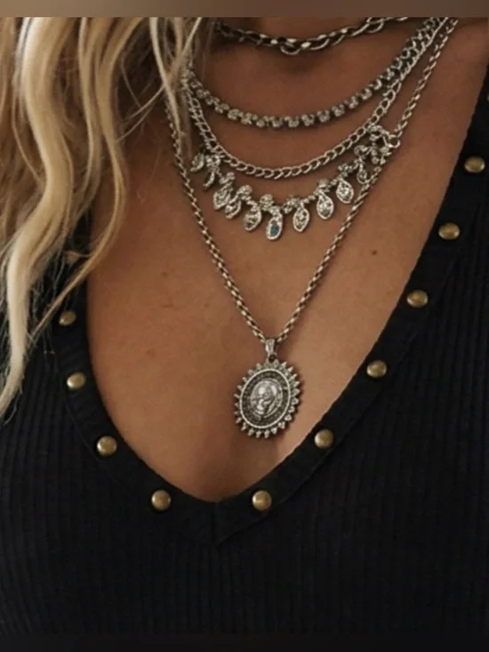 NWT POL Clothing Boho Festival Black Studded V-Neck Ribbed Tank Top Bodysuit - Picture 5 of 9